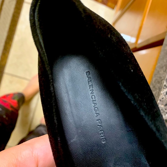 Balenciaga heels size 39 barely worn black suede